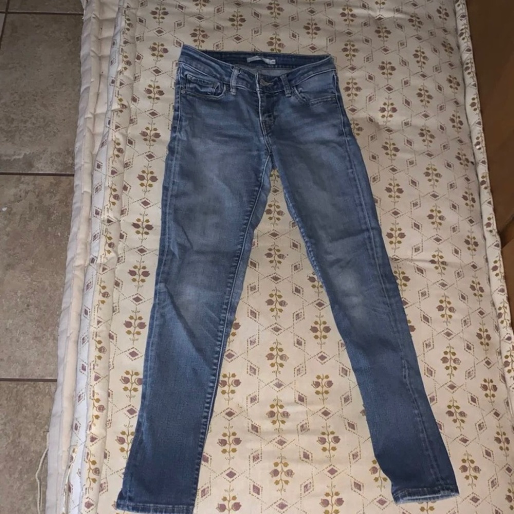 Levi skinny jeans
